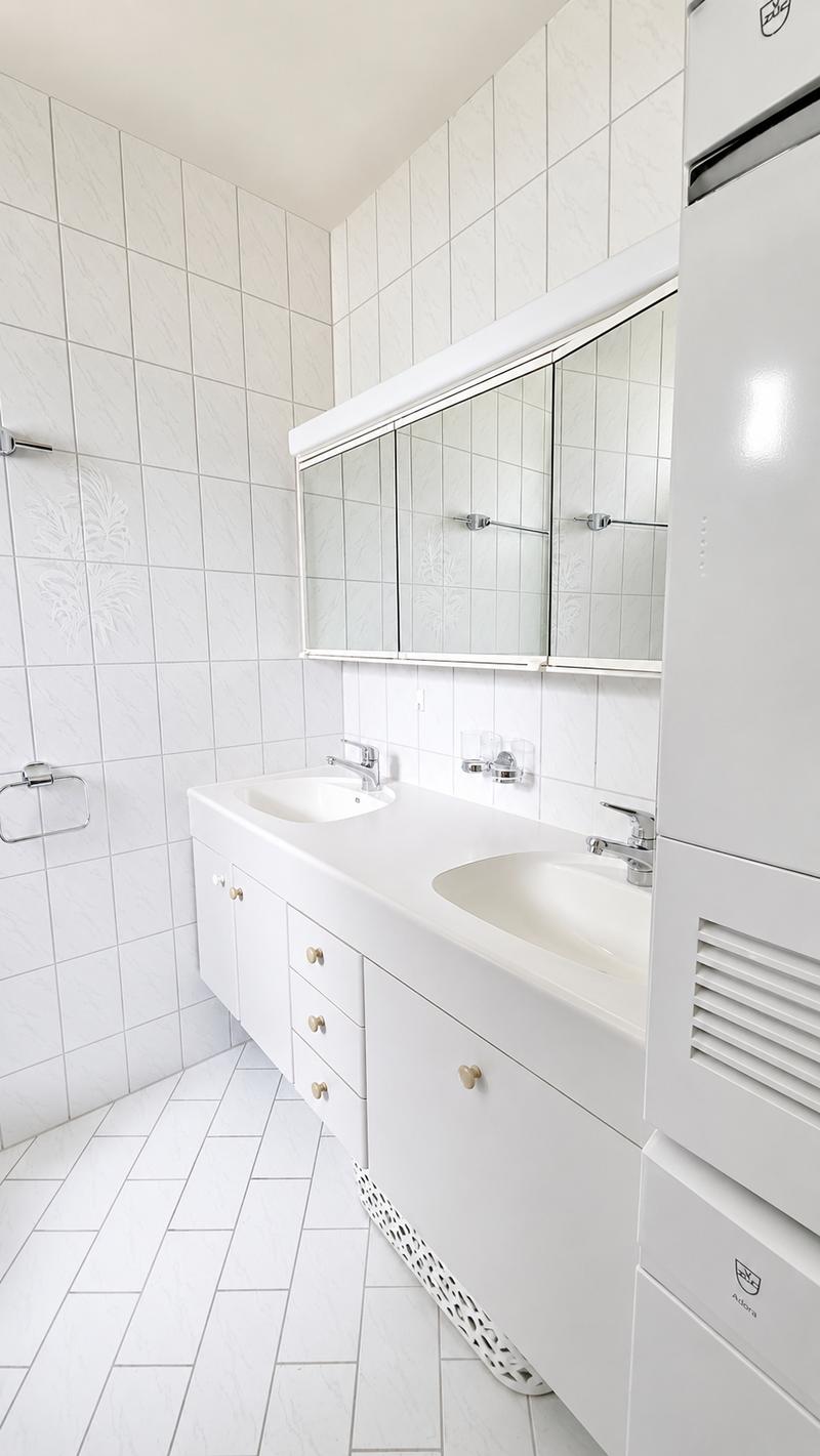 Appartamento di 4 locali luminoso con balcone e vista panoramica (7)