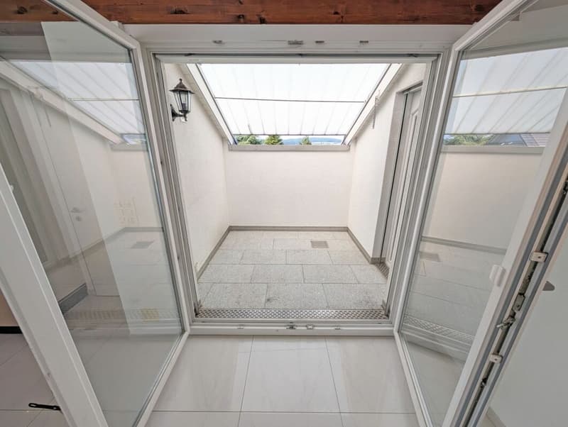 Appartamento attico esclusivo con terrazza soleggiata da sogno (14)