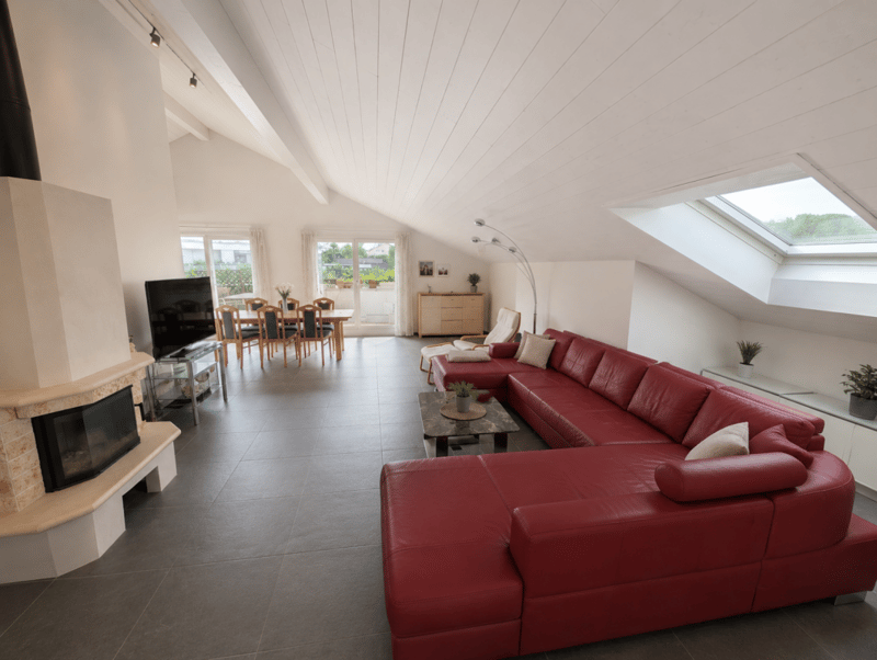 Spacious attic apartment in a quiet and central location (2)