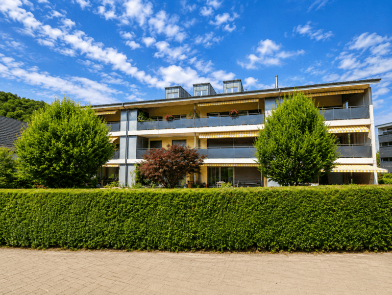 Spacious attic apartment in a quiet and central location (1)
