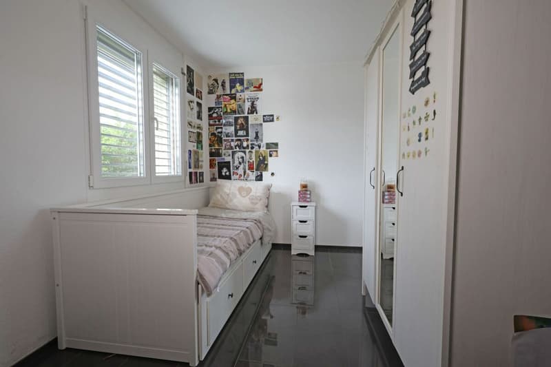 Gut unterhaltene, 3.5 Zimmer Gartenwohnung mit Charme (5)
