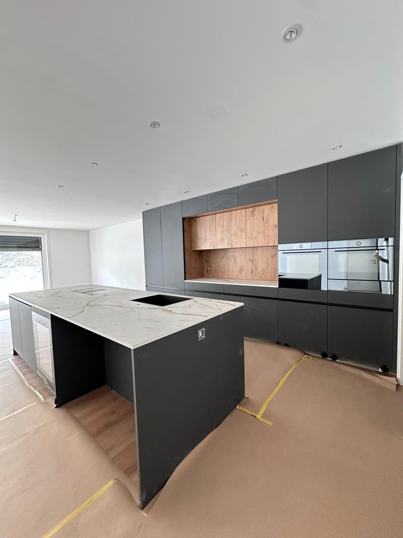 Wohnen der Extraklasse – exklusive 4.5-Zimmer-Terrassenwohnung am Buechenberg (1)