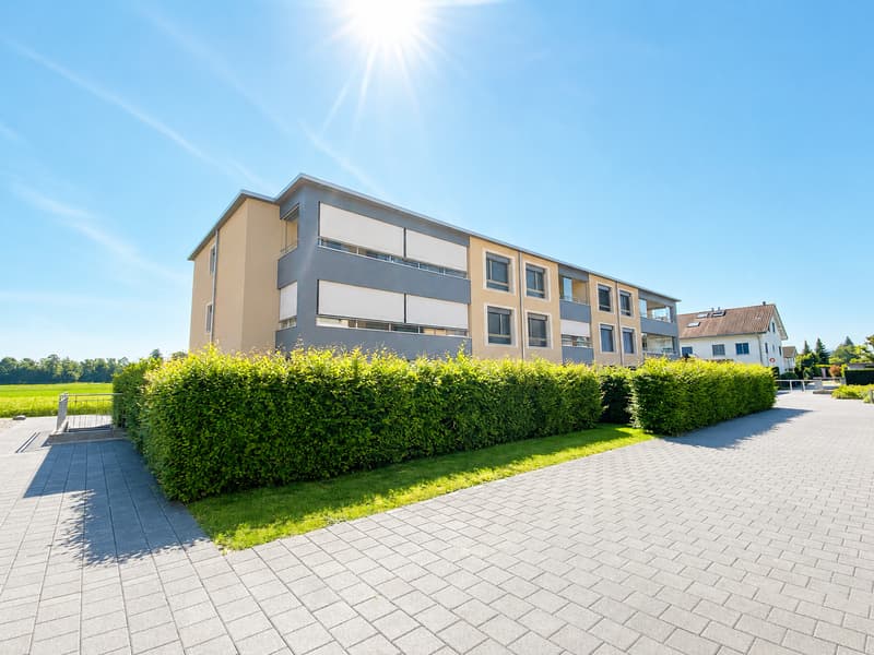 Luxurious design apartment in Schlösslipark with spacious balcony (1)
