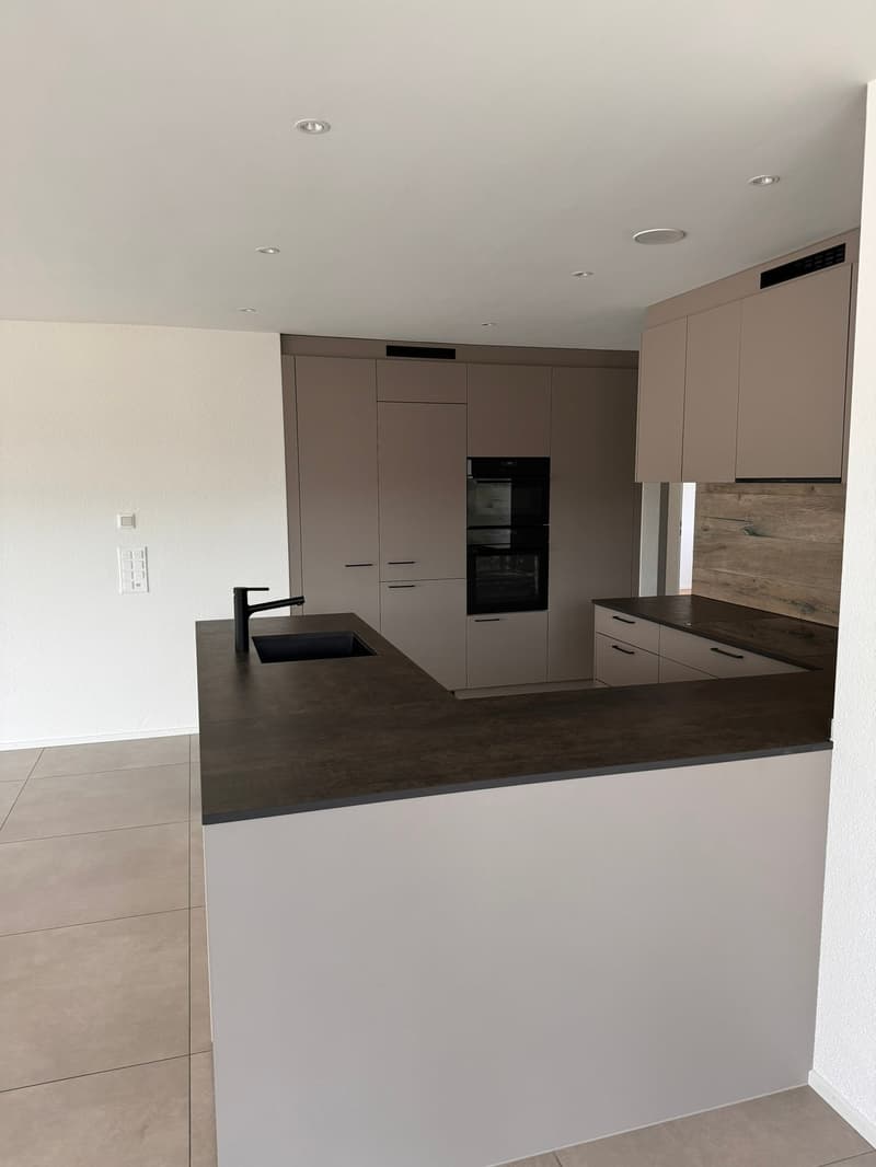 Modern 4.5-room apartment in Zwingen – New building with balcony and top equipment (6)