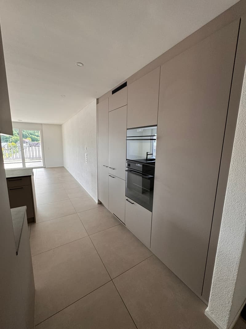 Modern 4.5-room apartment in Zwingen – New building with balcony and top equipment (7)
