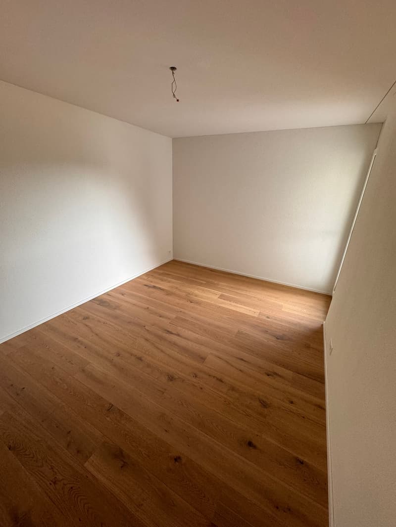 Modern 4.5-room apartment in Zwingen – New building with balcony and top equipment (19)