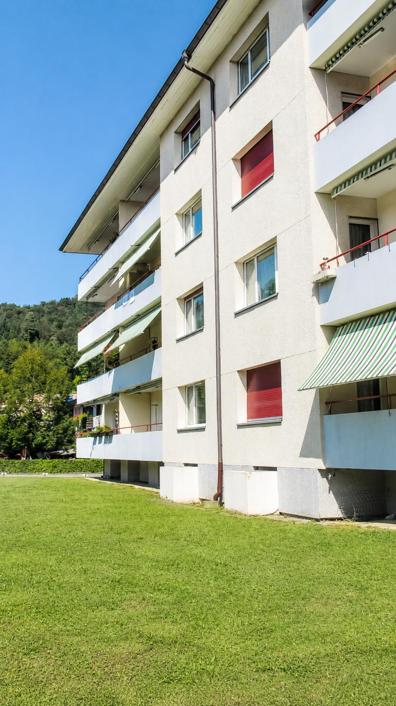 Appartamento di 4 locali luminoso e ben curato con balcone in una zona tranquilla (11)