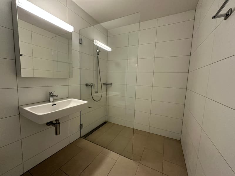 Appartamento moderno 2.5 locali con balcone e vista panoramica a Menznau (9)