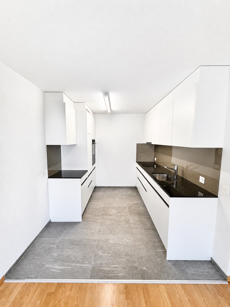 Appartamento luminoso 2.5 locali con balcone a Schöftland (2)