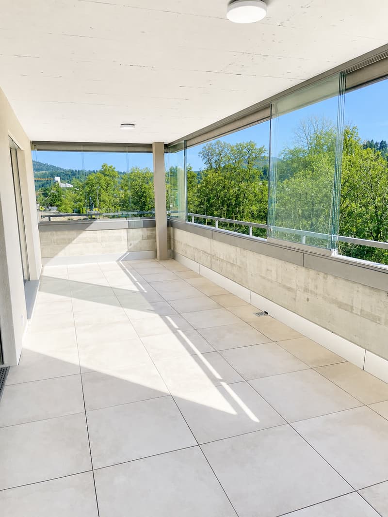 Moderne 5.5-Zimmer-Wohnung mit Balkon und schöner Aussicht in Zwingen (11)