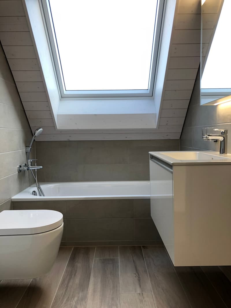Moderne 3.5-Zimmer-Dachwohnung in Leibstadt – sofort verfügbar! (9)