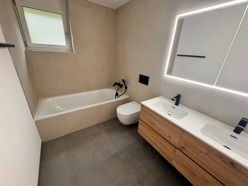 Wohnen der Extraklasse – exklusive 3.5-Zimmer-Terrassenwohnung am Buechenberg (9)