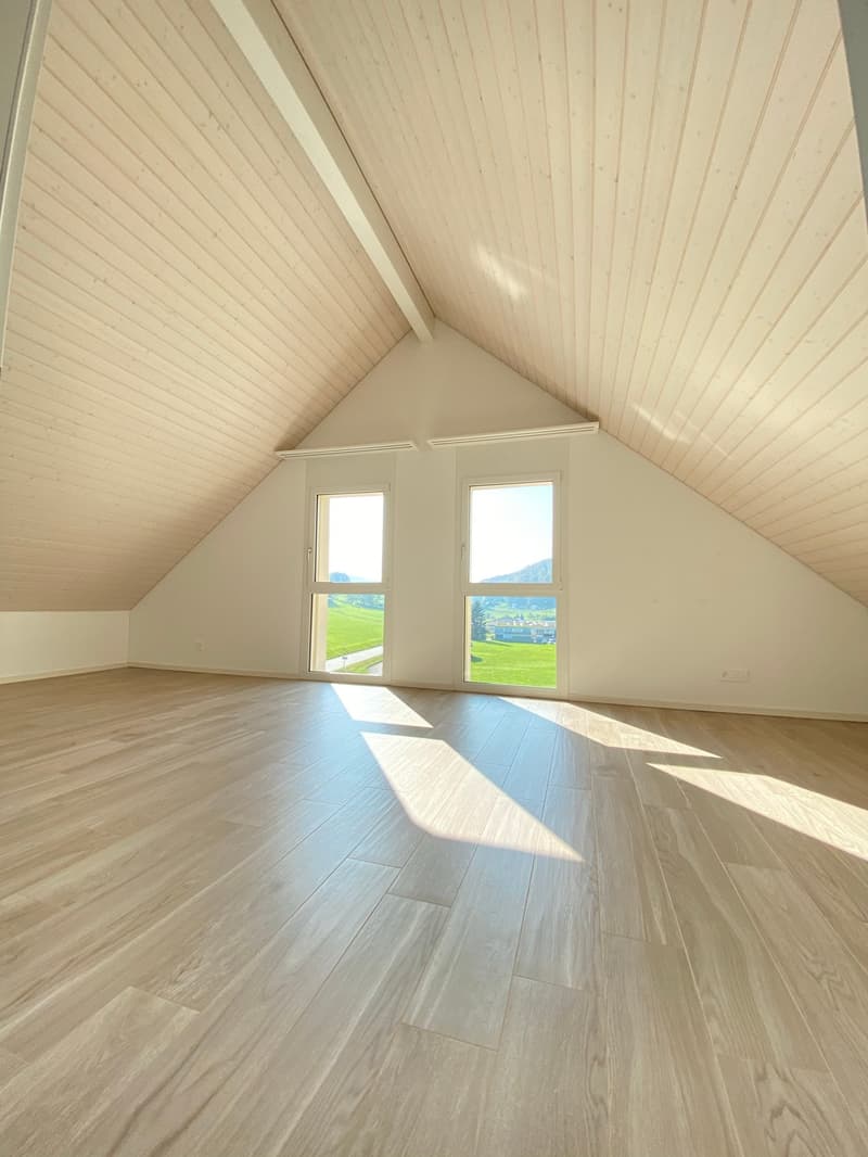 Grosszügige 4.5-Zimmer-Dachwohnung mit Aussicht in Holderbank (8)