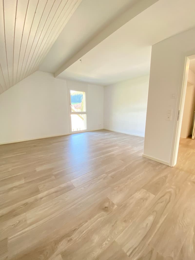 Grosszügige 4.5-Zimmer-Dachwohnung mit Aussicht in Holderbank (9)
