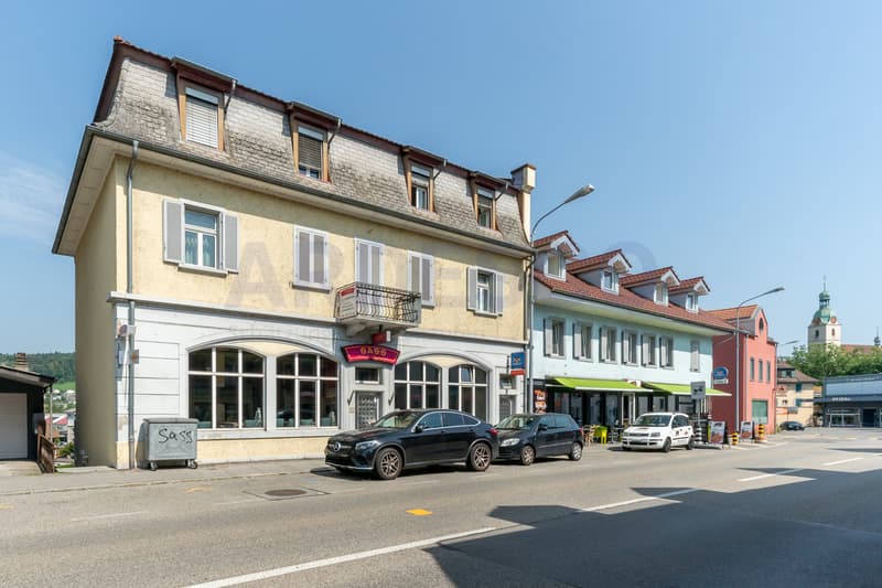 Strassenseite / Aussenbereich