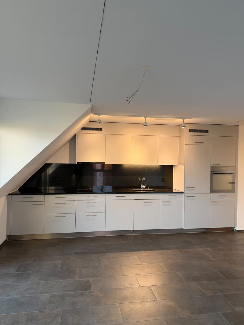 Moderne 3.5-Zimmer-Wohnung in Unterengstringen – sofort verfügbar (3)
