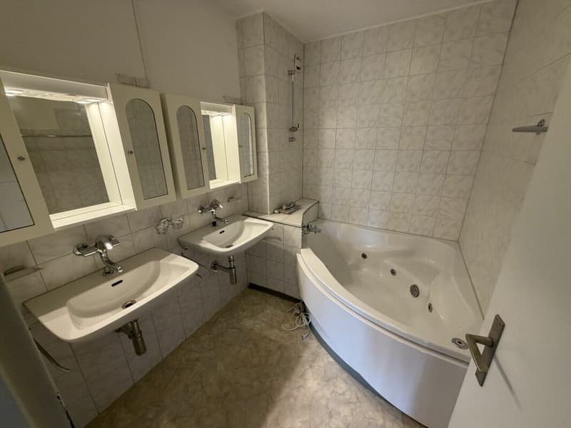 Grosszügige 4.5 Zimmer-Wohnung, im Quartier "Flurhof" (11)