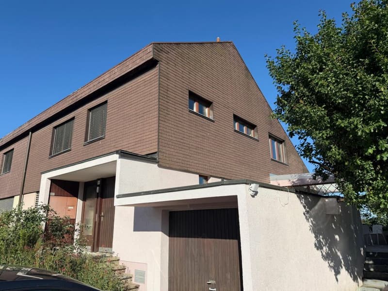 Renovated 6.5 double-family house, Bronschhofen, Wil SG municipality (1)