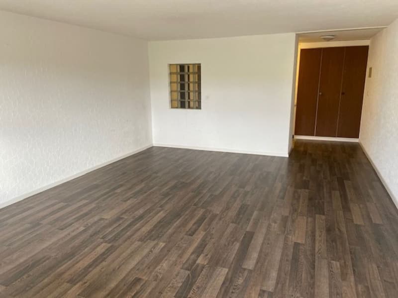1.5 Zimmer Wohnung mit Balkon (1)