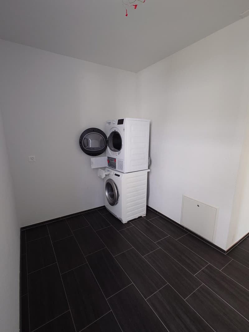 Bright ground floor apartment with seating area – available immediately! (6)