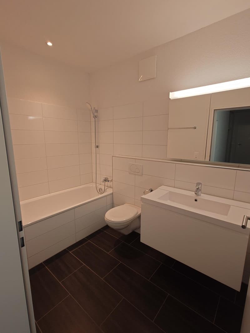 Bright ground floor apartment with seating area – available immediately! (4)