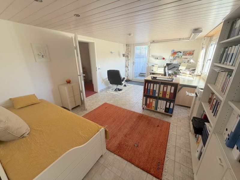 Einfamilienhaus mit separatem Eingang für Büro mit Toilette (7)