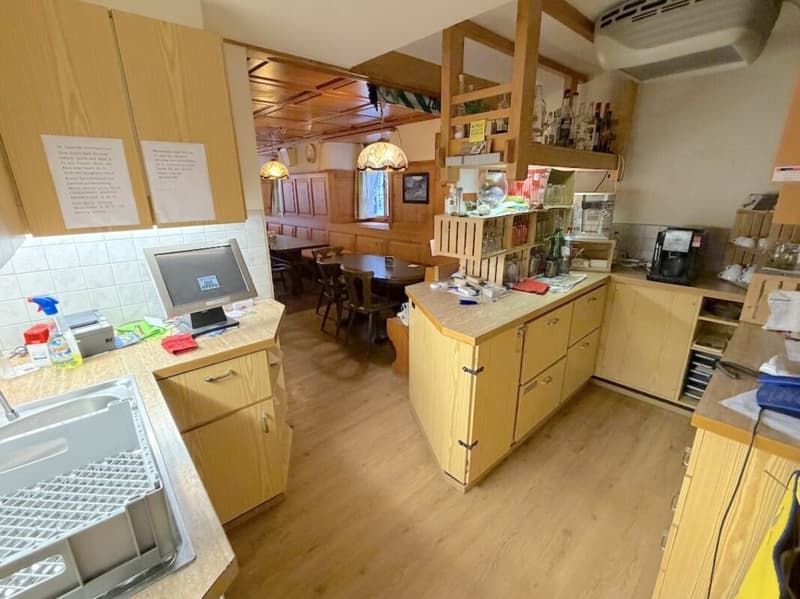 Beautiful guesthouse with apartment and guest wellness rooms for sale (9)