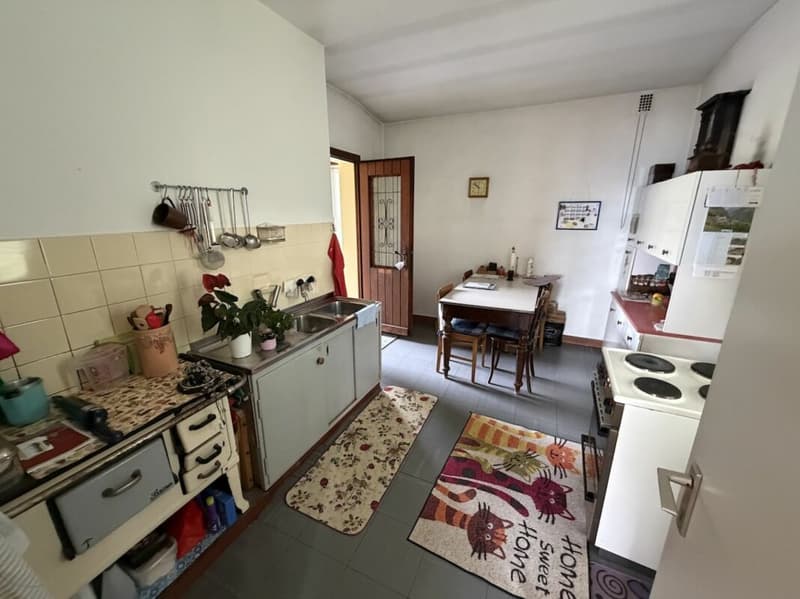 Haus mit Einliegerwohnung und Seesicht Casa con appartamento indipendente e vista lago. (8)