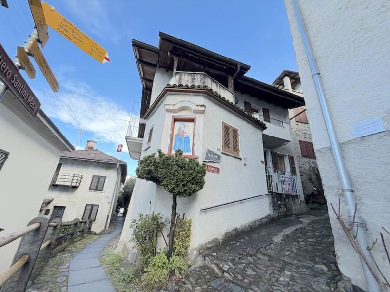 Ruhiges EFH 5 Zimmer mit Seesicht und vielen Kellern Tranquilla casa indipendente con 5 locali, vista lago e numerose cantine (1)