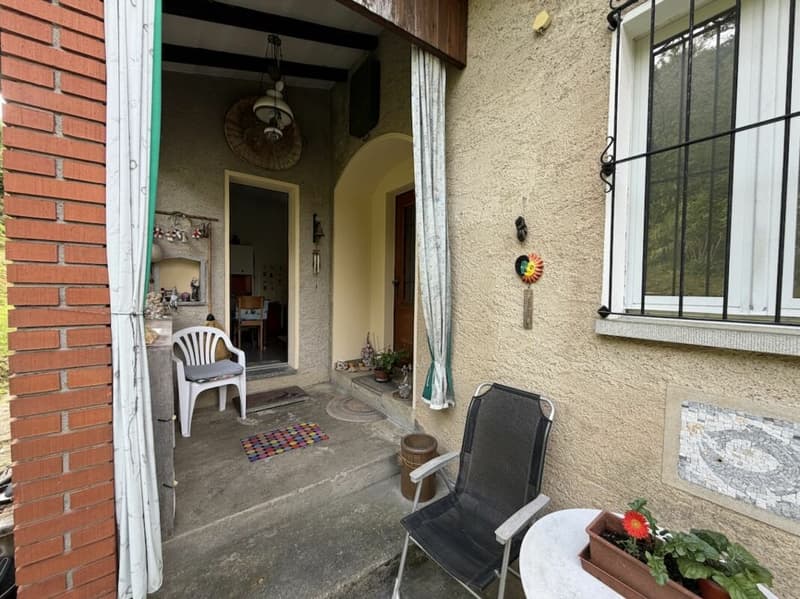 Haus mit Einliegerwohnung und Seesicht  Casa con appartamento indipendente e vista lago. (7)