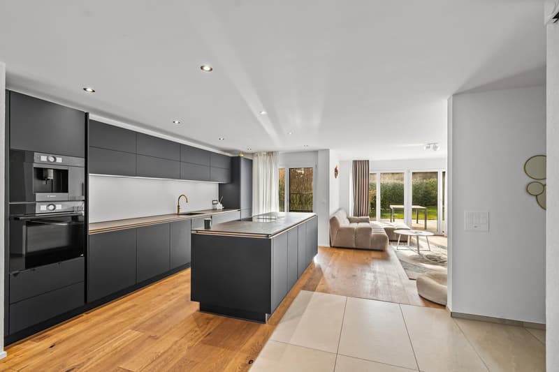 Three modern terrace houses with lift and spacious garden (7)