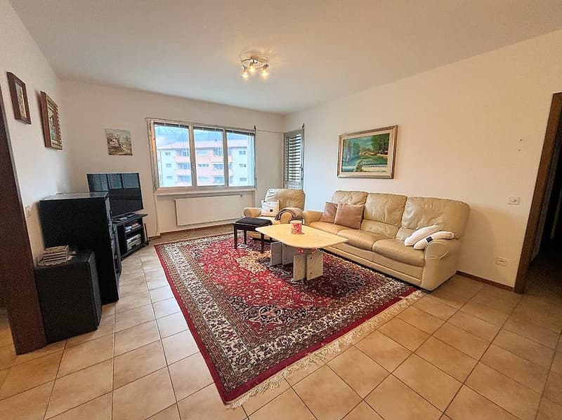 Coldrerio - Spacious 3.5-room apartment with communal garden (3)