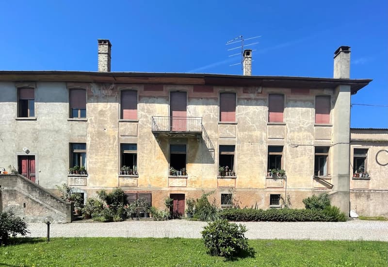 Rodero (Italien): Verkauf eines 2-stöckigen Gebäudes zur Renovierung (3)