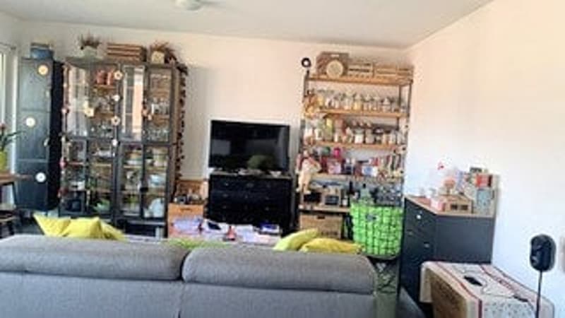 Bright 2.5-room apartment with pool and wellness area (2)