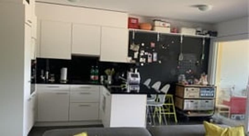 Bright 2.5-room apartment with pool and wellness area (4)