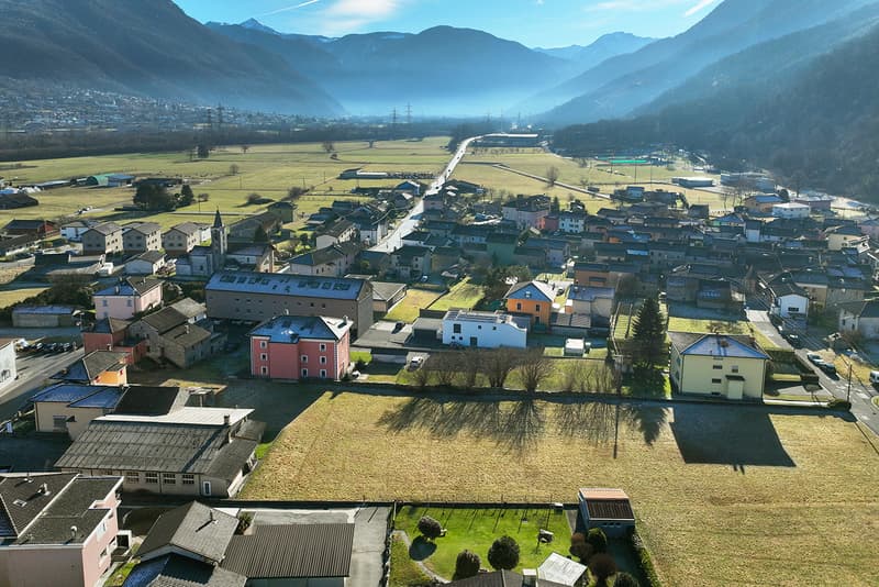 Vista delle parcelle edificate e immobile