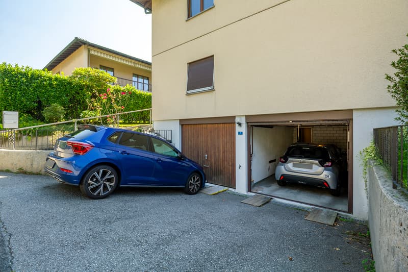 Garage e posteggio esterno