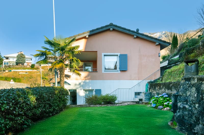 Casa dal giardino