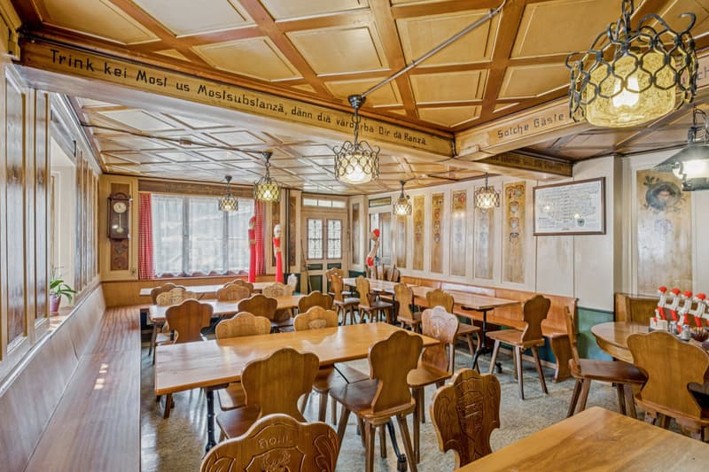 EG | Im Erdgeschoss der Liegenschaft befindet sich ein intakter Restaurantbetrieb mit Platz für 50 Personen