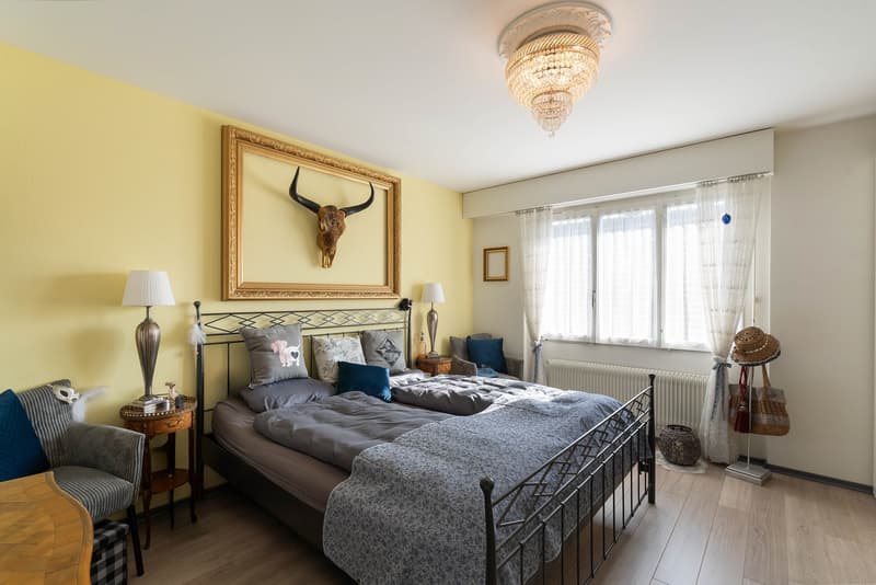 Grosszügiges Schlafzimmer