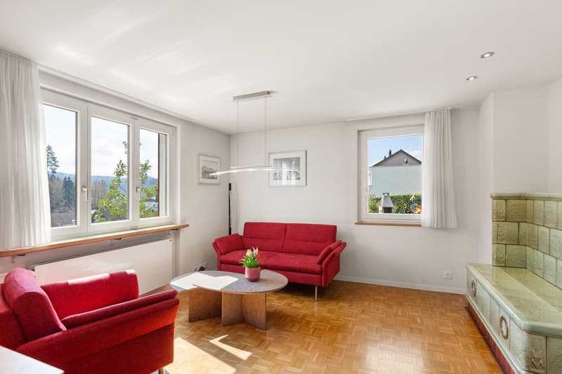 Wohnzimmer mit Kachelofen