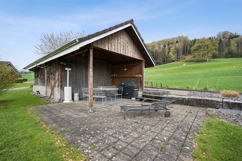 Gartenpavillon, ideal für entspannte Stunden im Freien