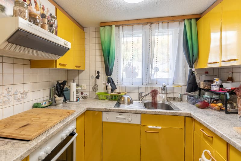 Küche Wohnung rechts