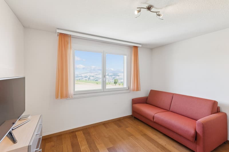 Alle Zimmer sind mit Parkettboden ausgestattet