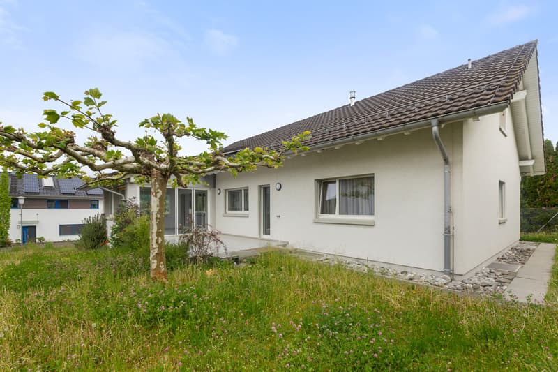 Gartensitzplatz und Wintergarten