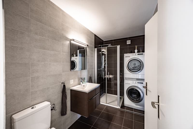 Dusche WC mit Waschturm