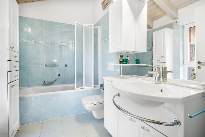 Bagno con vasca