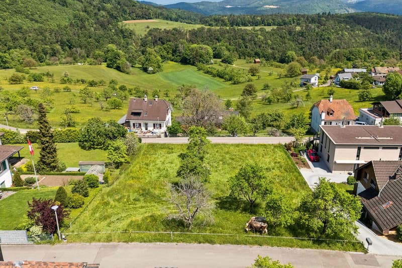 Traumhafte Baulandparzelle mit beeindruckendem Blick ins Tal
