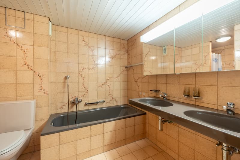 Badezimmer im Obergeschoss