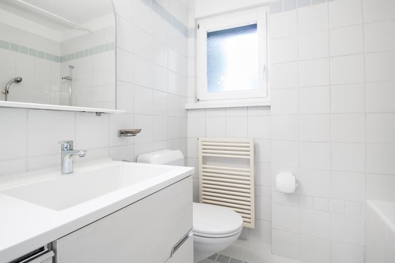 Locale bagno piano terreno
